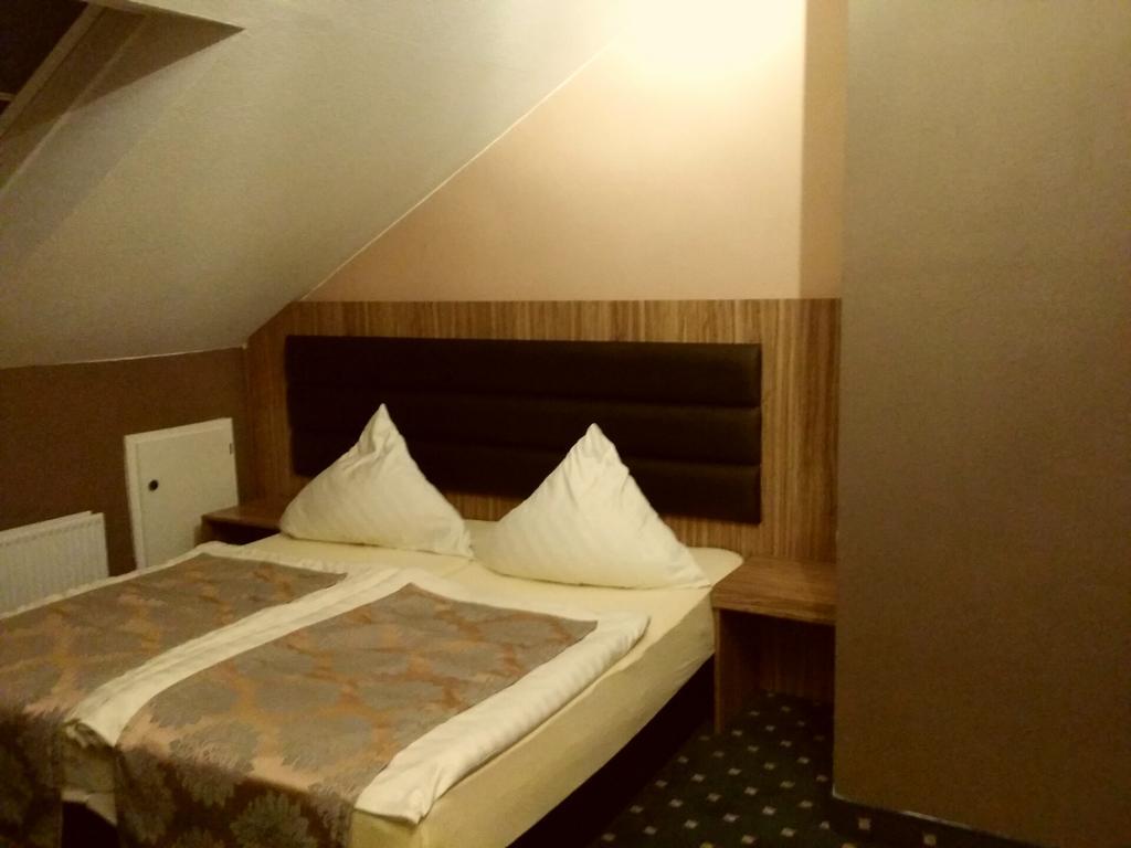 Abant Hotel Frankfurt Обертсгаузен Екстер'єр фото